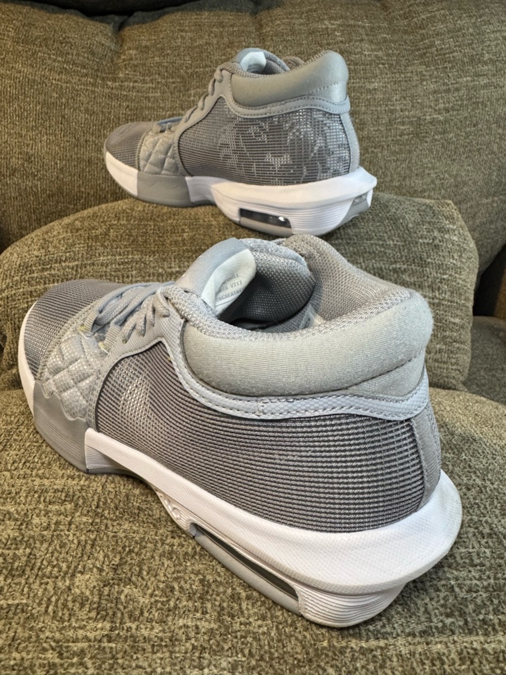 Nike LeBron Witness 8 TB in the Wolf Grey size 9.5 - Picture 11 of 11